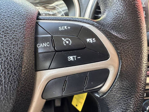 2017 Jeep Cherokee Sport