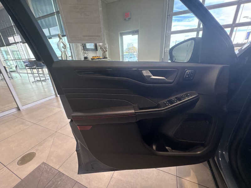 2026 Ford Escape Hybrid ST-Line Select