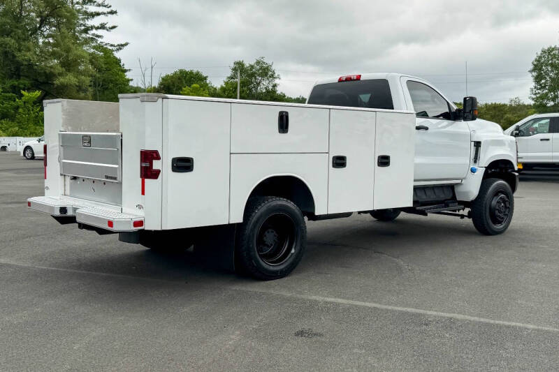 2022 Chevrolet Silverado 5500HD