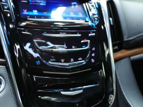 2017 Cadillac Escalade Luxury