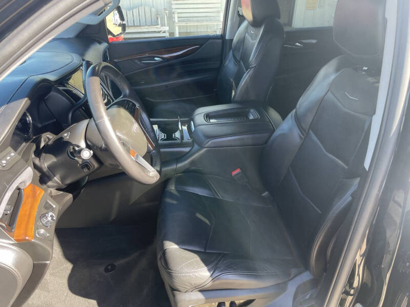 2018 Cadillac Escalade Luxury