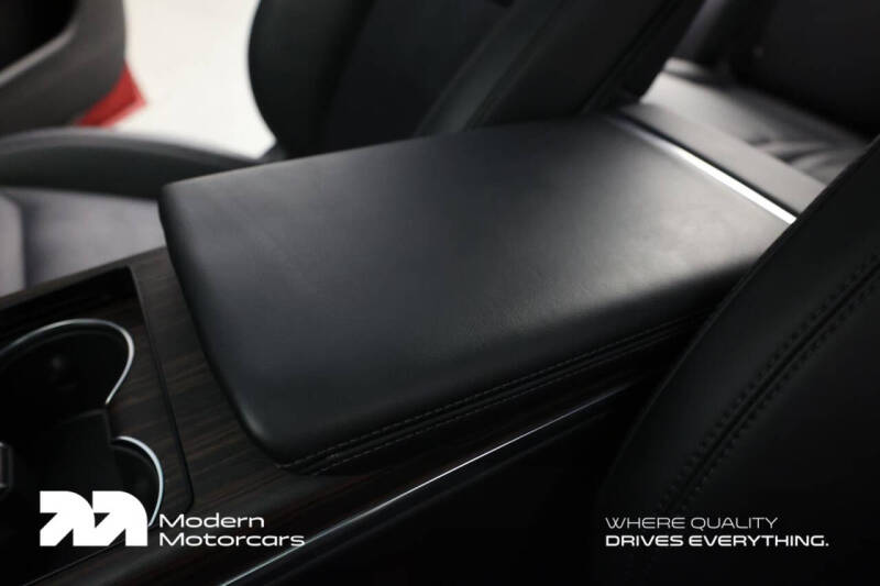 2023 Tesla Model X Standard Range