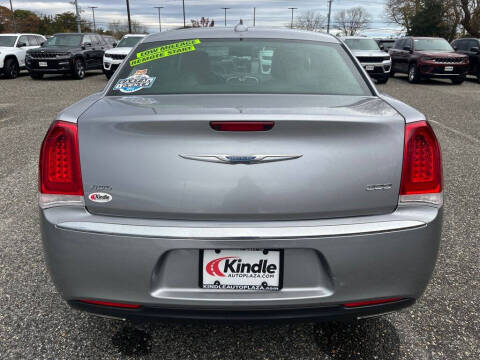 2016 Chrysler 300 Limited