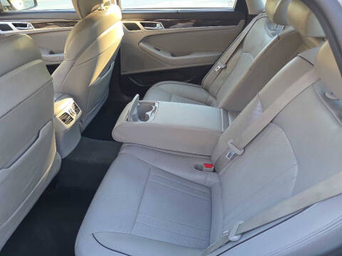 2015 Hyundai Genesis