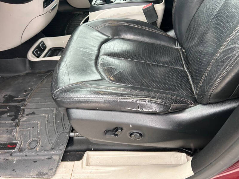 2017 Chrysler Pacifica Touring-L Plus