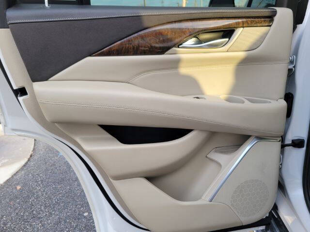 2018 Cadillac Escalade Luxury