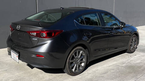 2018 Mazda MAZDA3 Grand Touring