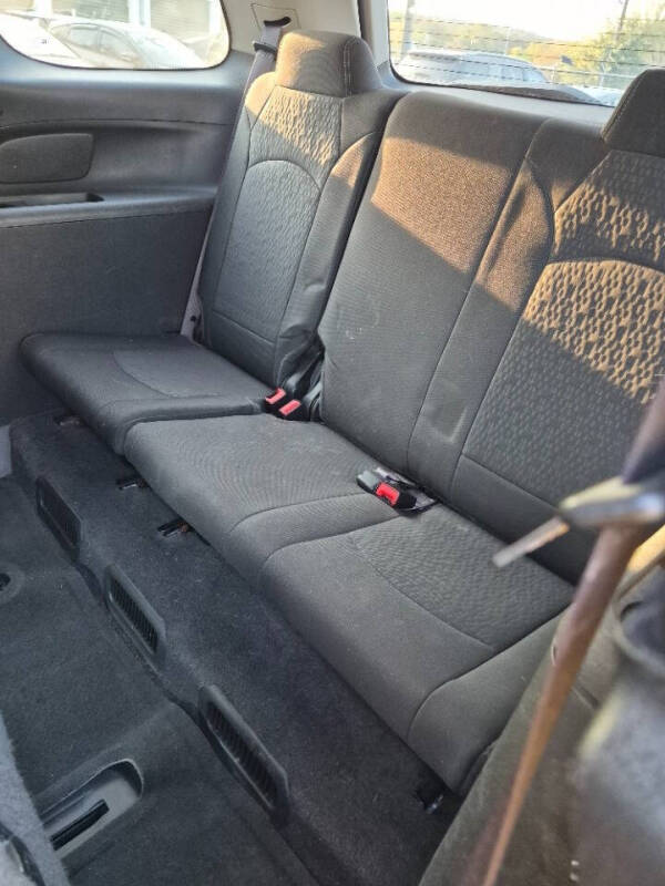 2015 GMC Acadia SLE-2