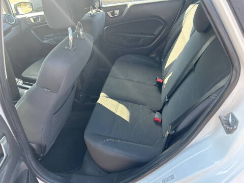 2016 Ford Fiesta SE