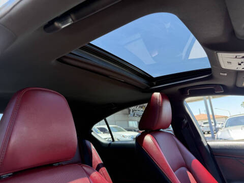 2022 Lexus IS 300
