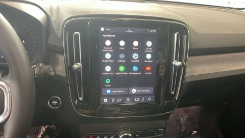 2024 Volvo XC40 B5 Plus Bright Theme