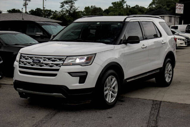 2019 Ford Explorer XLT's photo