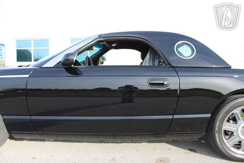 2005 Ford Thunderbird Deluxe