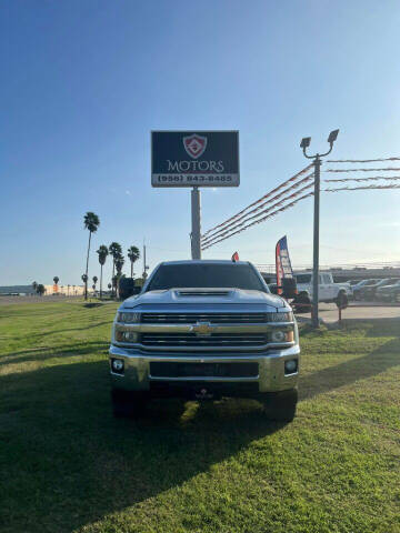 2015 Chevrolet Silverado 2500HD for sale at A & V MOTORS in Hidalgo TX