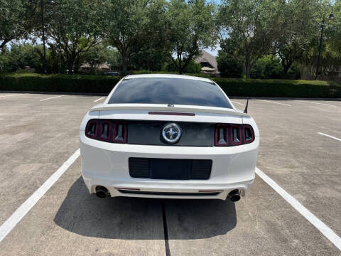 2013 Ford Mustang V6 Premium