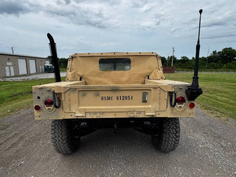2014 AM General Hummer