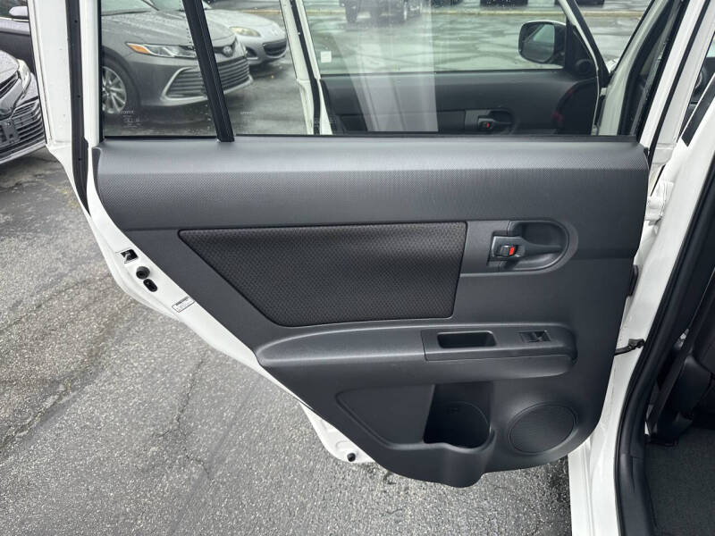 2008 Scion xB