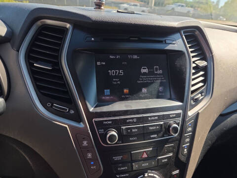 2017 Hyundai Santa Fe SE