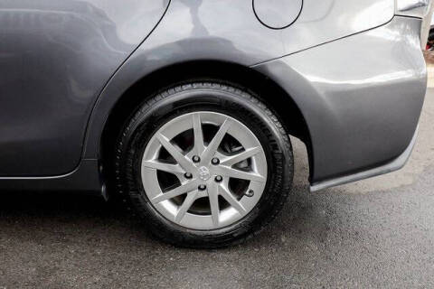 2017 Toyota Prius v Four