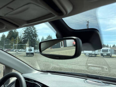 2023 Chrysler Pacifica Plug-In Hybrid Limited