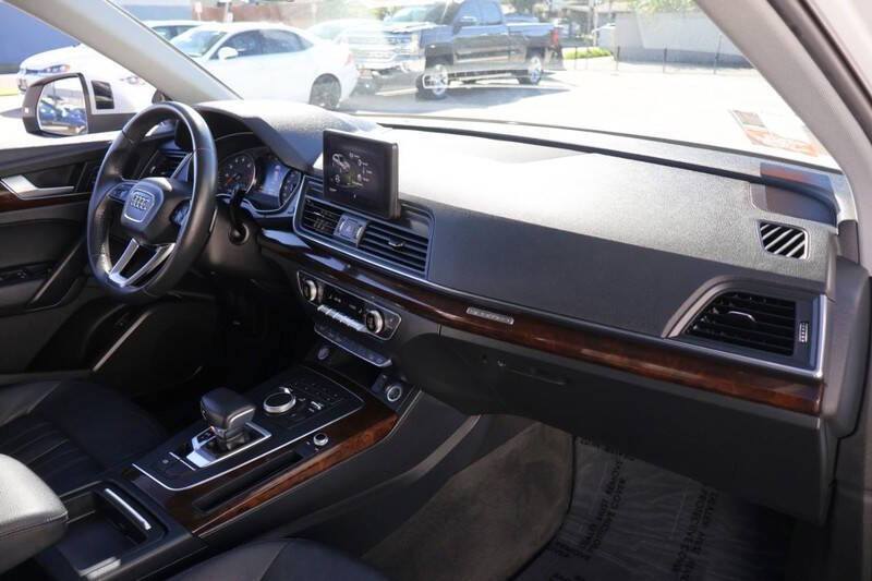 2019 Audi Q5 quattro Premium 45 TFSI