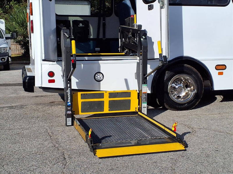 2018 Ford E-Series E-450 SD