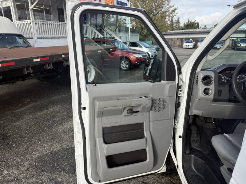 2014 Ford E-Series E-350 SD