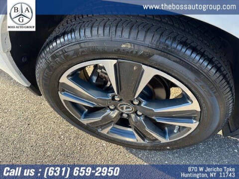 2024 Lexus UX 250h Premium