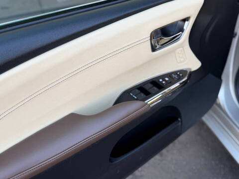 2014 Toyota Avalon Limited