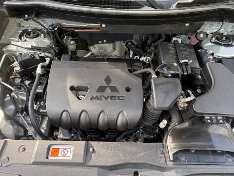 2018 Mitsubishi Outlander ES