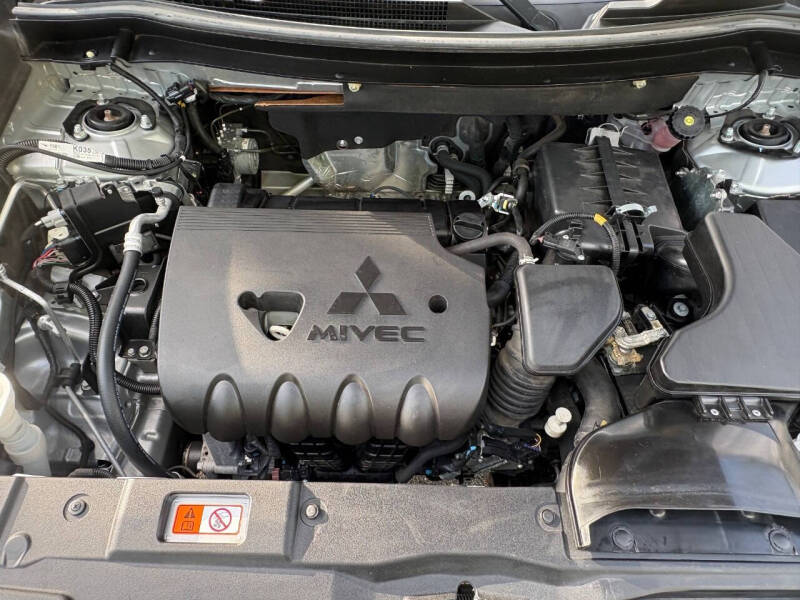 2018 Mitsubishi Outlander ES