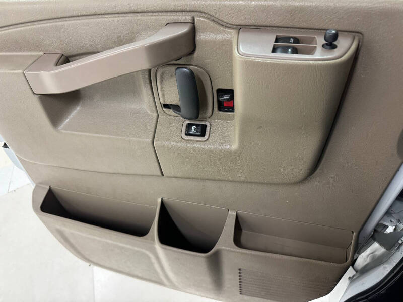 2021 Chevrolet Express 2500