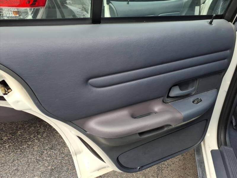 2000 Ford Crown Victoria