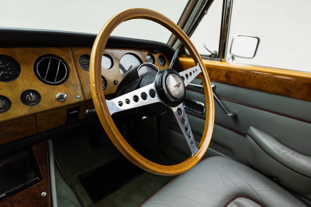 1967 Bentley T1 Saloon 97