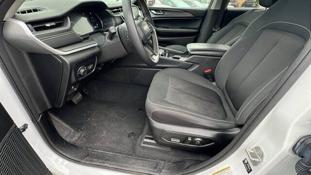 2023 Jeep Grand Cherokee L Laredo