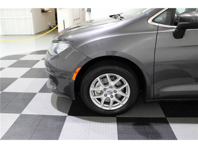 2021 Chrysler Voyager LXi