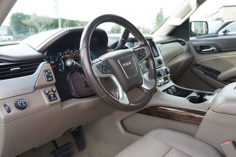 2017 GMC Yukon SLT
