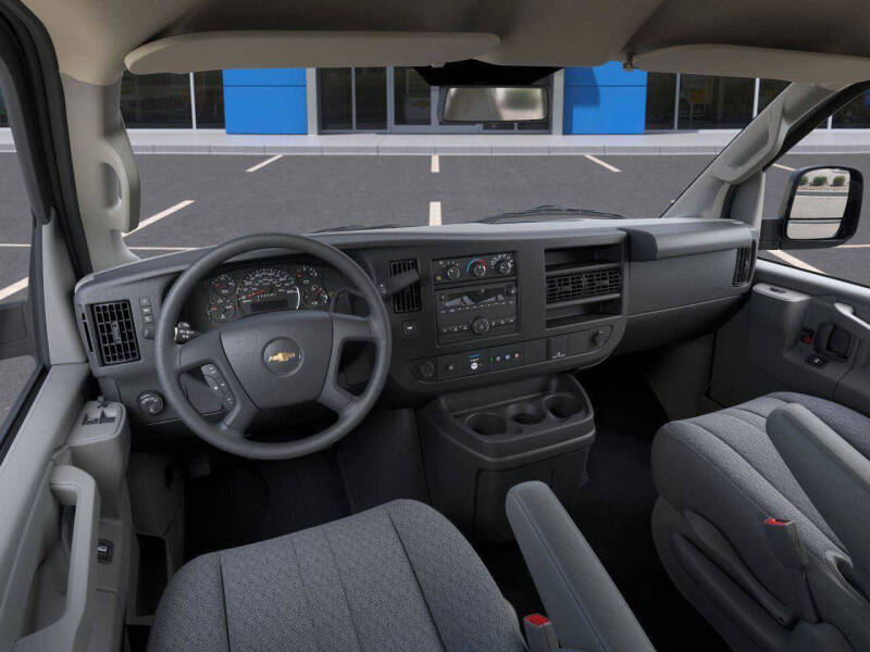 2025 Chevrolet Express 2500