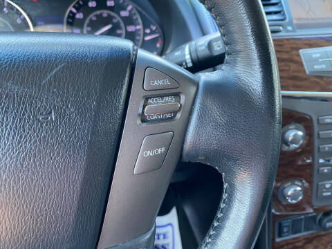 2017 Nissan Armada SV