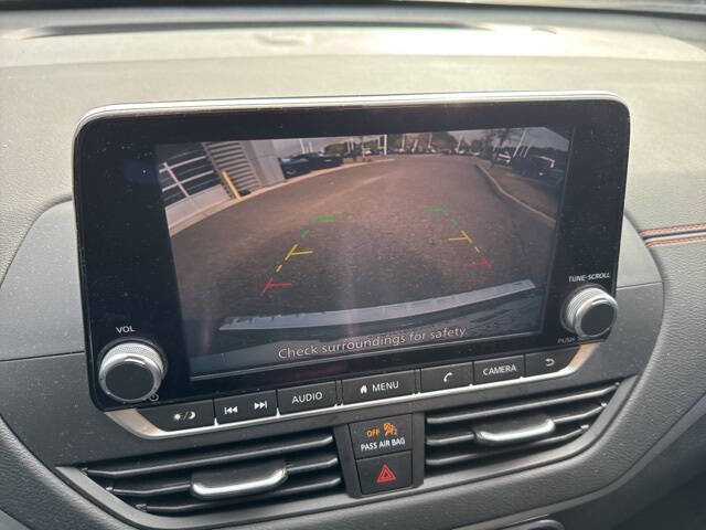 2022 Nissan Altima 2.0 SR