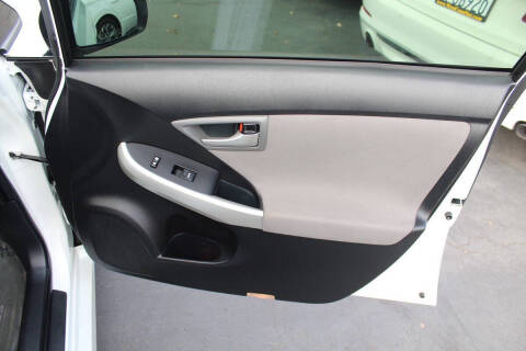 2013 Toyota Prius Three