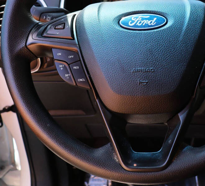 2021 Ford Edge SE