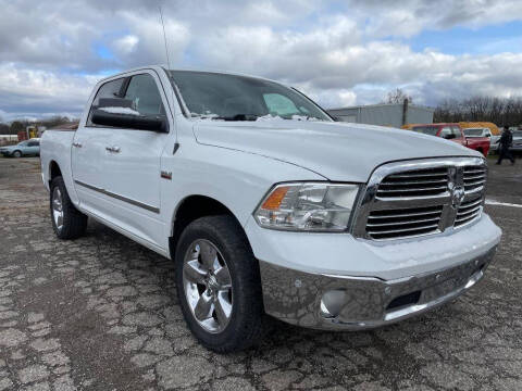 2016 RAM 1500 SLT