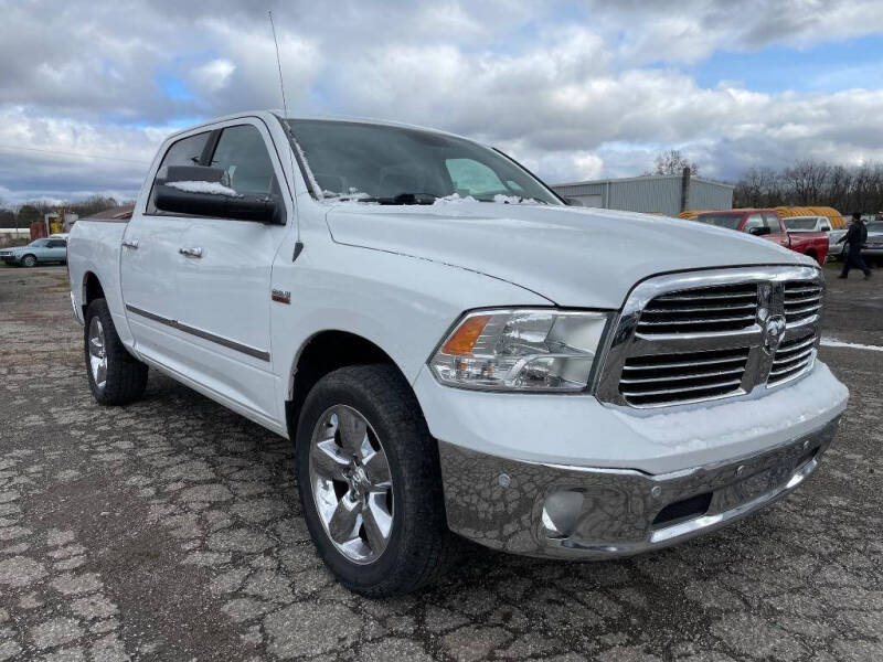 2016 RAM 1500 SLT