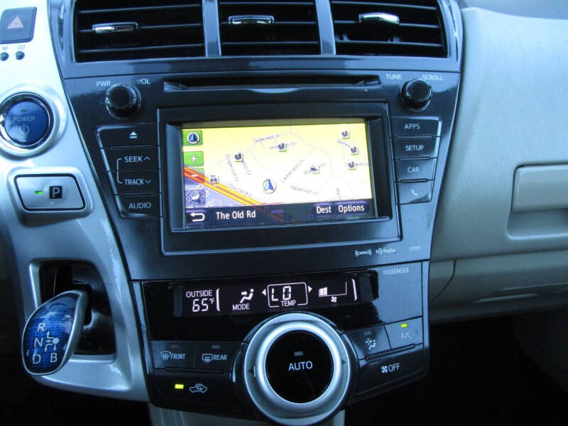 2014 Toyota Prius v Three