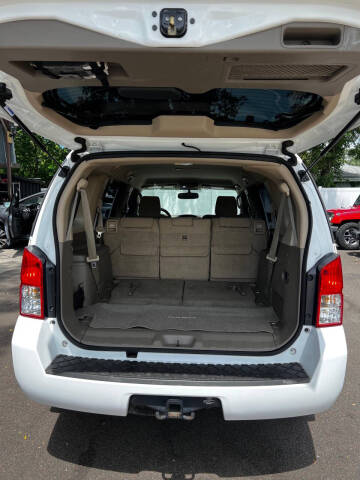 2011 Nissan Pathfinder SV