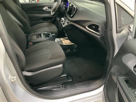 2023 Chrysler Pacifica Touring