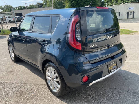 2017 Kia Soul +