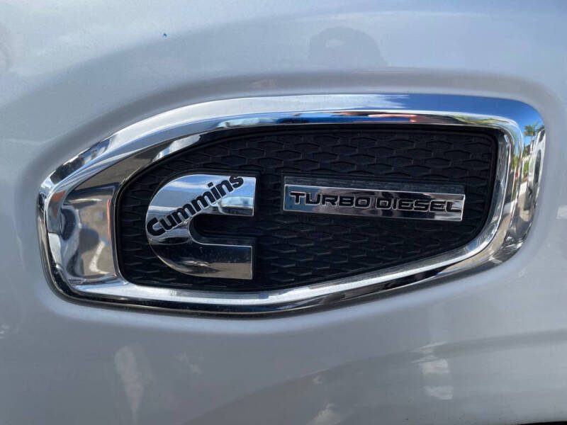 2017 Nissan Titan XD SL