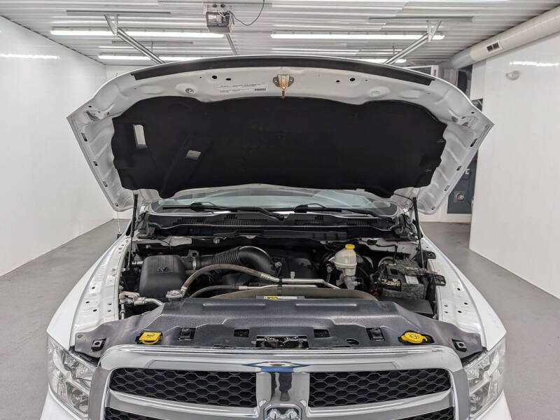2016 RAM 1500 SLT